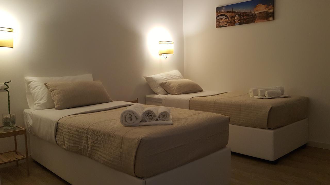 Alloggio Turistico Al Colosseo Bed and Breakfast Rome Buitenkant foto