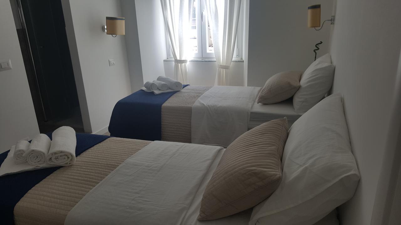Alloggio Turistico Al Colosseo Bed and Breakfast Rome Buitenkant foto