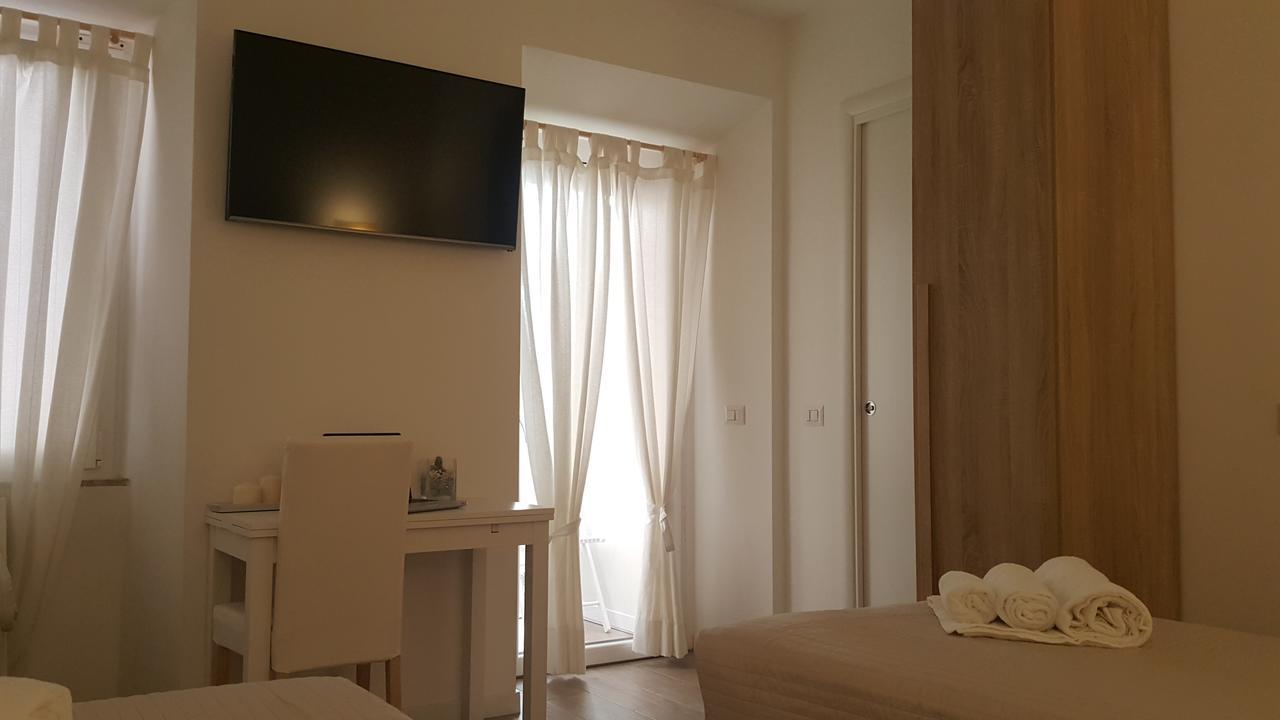 Alloggio Turistico Al Colosseo Bed and Breakfast Rome Buitenkant foto