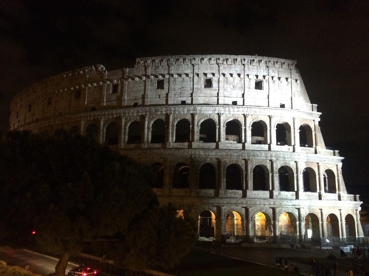Alloggio Turistico Al Colosseo Bed and Breakfast Rome Buitenkant foto